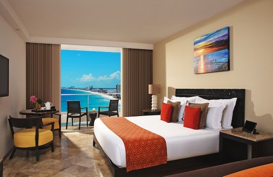 Deluxe Ocean Front King with Balcony Hôtel Krystal Altitude Cancún - 
