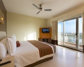 Chambre king standard Hôtel Krystal Urban Cancún - 
