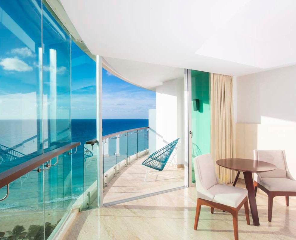 Krystal Grand® Cancún All Inclusive Krystal Grand® Cancún All Inclusive