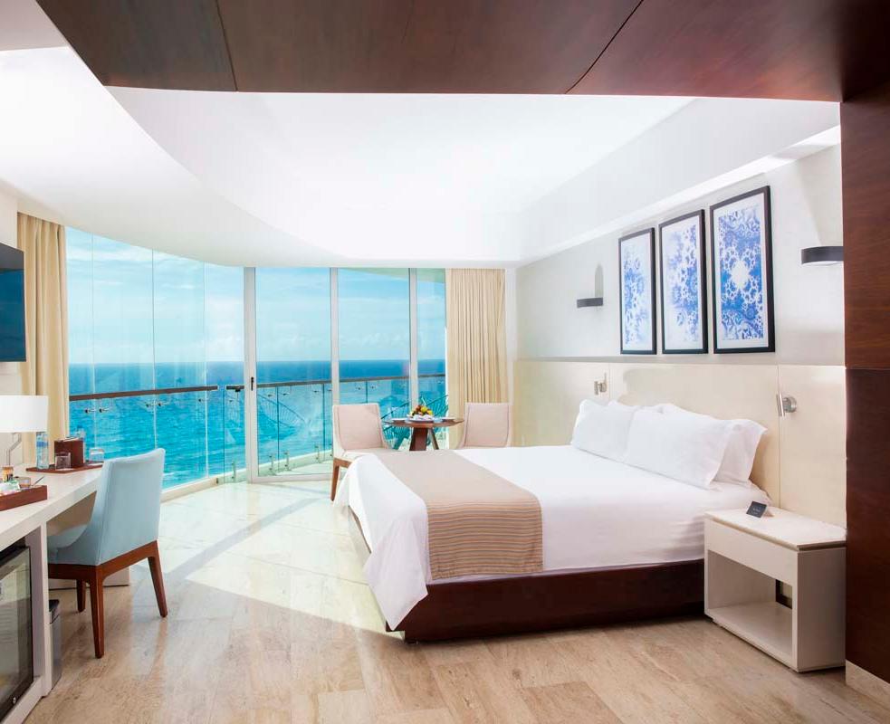 Krystal Grand® Cancún All Inclusive Krystal Grand® Cancún All Inclusive