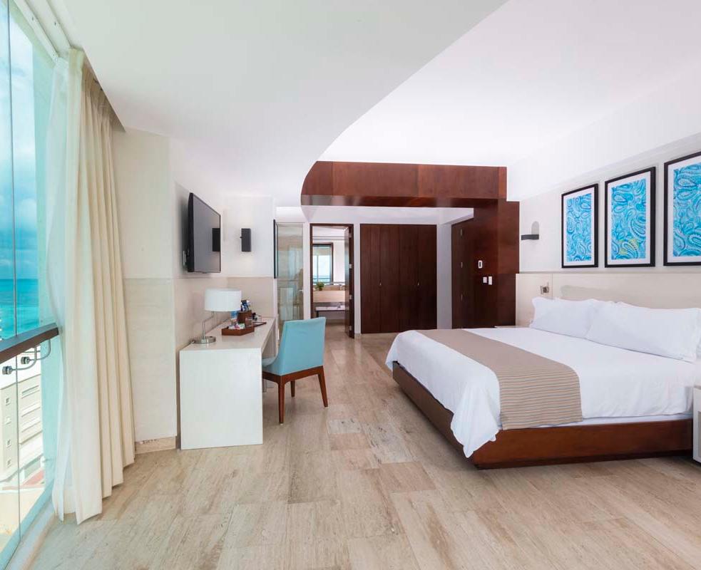 Krystal Grand® Cancún All Inclusive Krystal Grand® Cancún All Inclusive