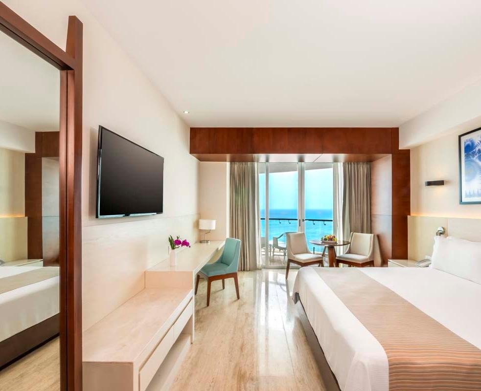 Krystal Grand® Cancún All Inclusive Krystal Grand® Cancún All Inclusive