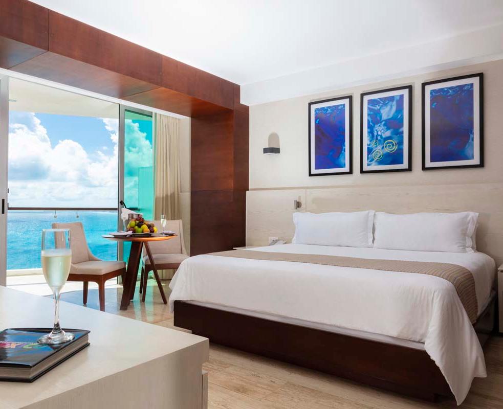 Krystal Grand® Cancún All Inclusive Krystal Grand® Cancún All Inclusive