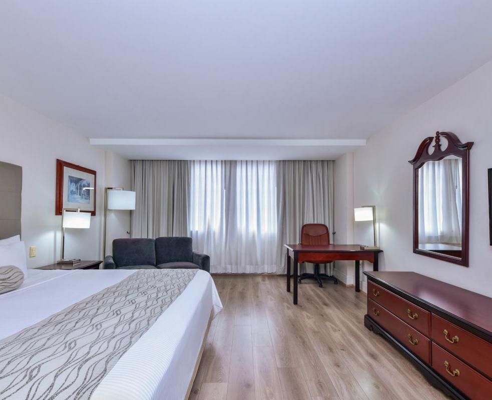 Krystal® Satélite María Bárbara Ciudad de México Krystal® Satélite María Bárbara Ciudad de México