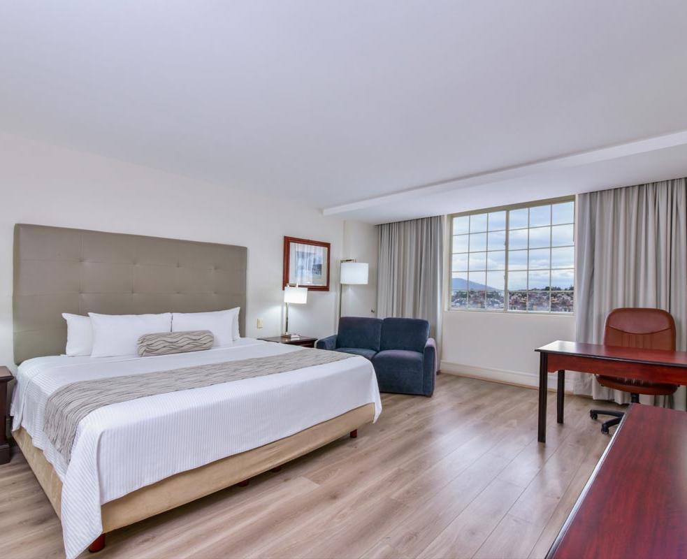 Krystal® Satélite María Bárbara Ciudad de México Krystal® Satélite María Bárbara Ciudad de México