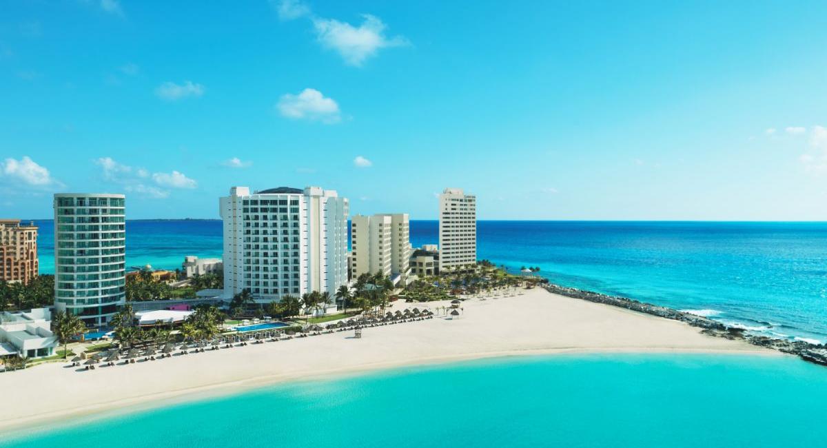 Krystal Grand® Cancún All Inclusive Krystal Grand® Cancún All Inclusive Krystal Grand® Cancún All Inclusive Krystal Grand® Cancún All Inclusive