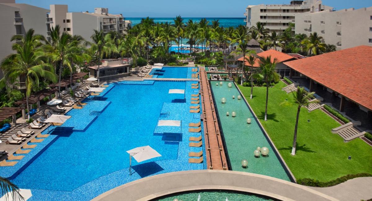 Krystal Grand® Nuevo Vallarta Krystal Grand® Nuevo Vallarta Krystal Grand® Nuevo Vallarta Krystal Grand® Nuevo Vallarta